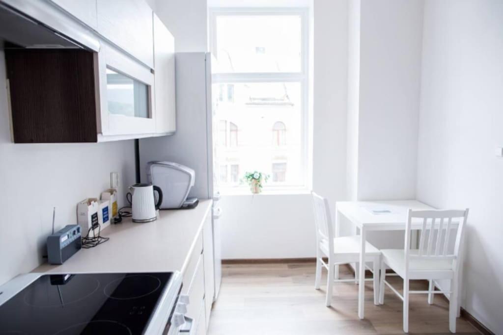 Free Parking Space, 2 Bed Room, Short Walk To Brosundet Ålesund Exteriör bild